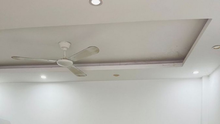 Nhà Mới ĐẸP Phúc Lợi 42.8m2, 5 tầng, mặt tiền 4.6m,3.99 tỷ Long Biên.